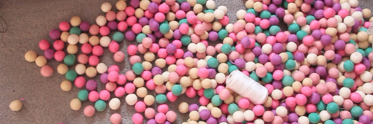 Felt Balls Bright Pink 0.38, 2 cm ( 0.78), 2.5 cm ( 0.98), 3 cm ( 1 –  Felt Ball Rug USA