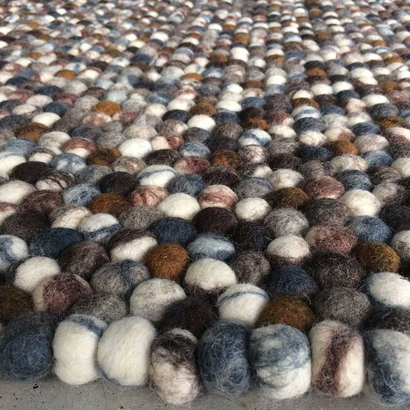 River Bed Pebble Stone Rug